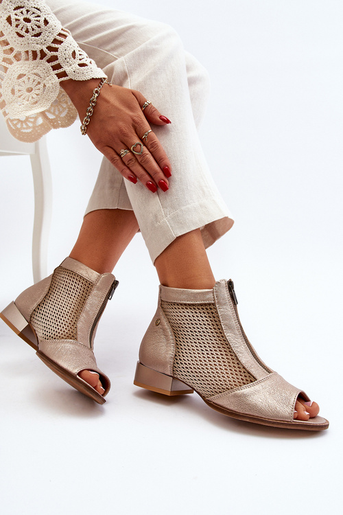 Dámské boty na plochém podpatku s odkrytými prsty Maciejka 06413-25 Zlaté