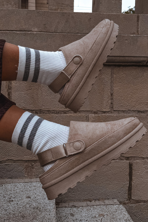 Dámské pantofle zateplené kožíškem na platformě béžové Azida