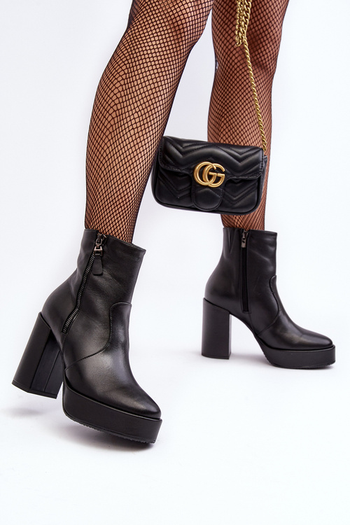 Dámske kožené topánky na stĺpe a platforme Laura Messi 2690 Čierna