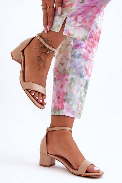 Kůže Sandály Na Podpatku Hladké Béžové Inspire Me!