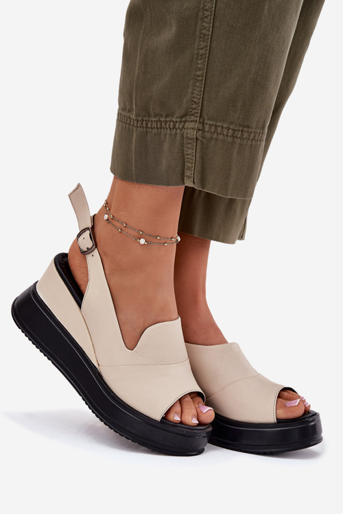 Kožené dámské sandály na klínu Artiker 54C0401 béžové