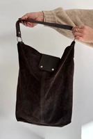 Odstíny hnědé a béžové