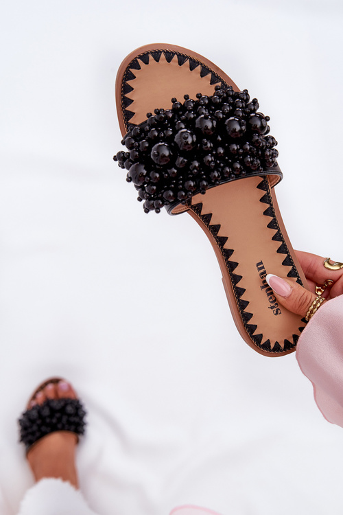 Dámske Ploské Sandále S Dekoratívnymi Perličkami Čierne Aricca