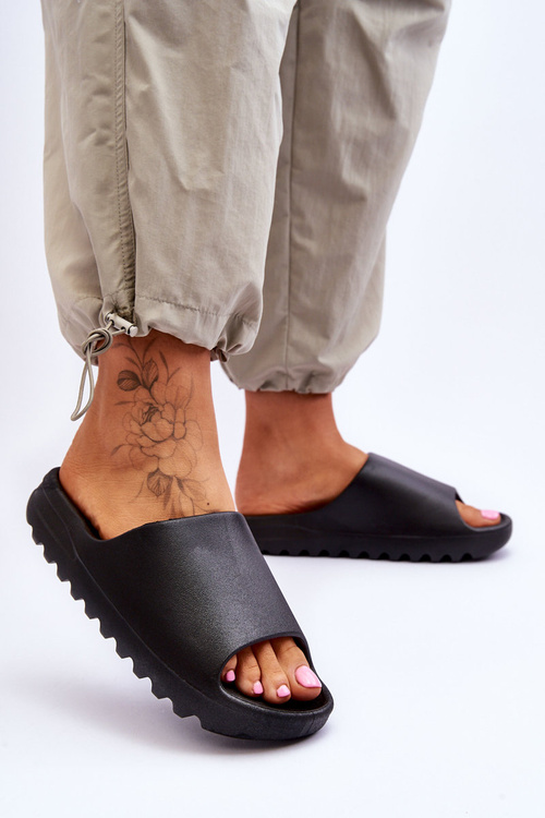 Módne žabky na platforme Black Estella