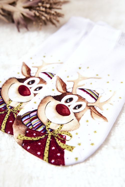 Ponožky na soby v bielom klobúku