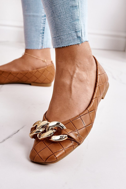 Elegantní Prošívaná Baletka S řetízkem Camel Coco