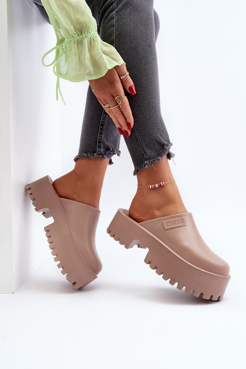 Dámske papuče na masívnej podrážke Big Star NN274015 Biele