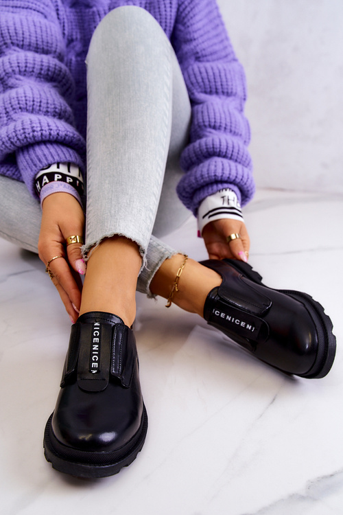 Dámske kožené topánky vkĺzli čiernu kirstee