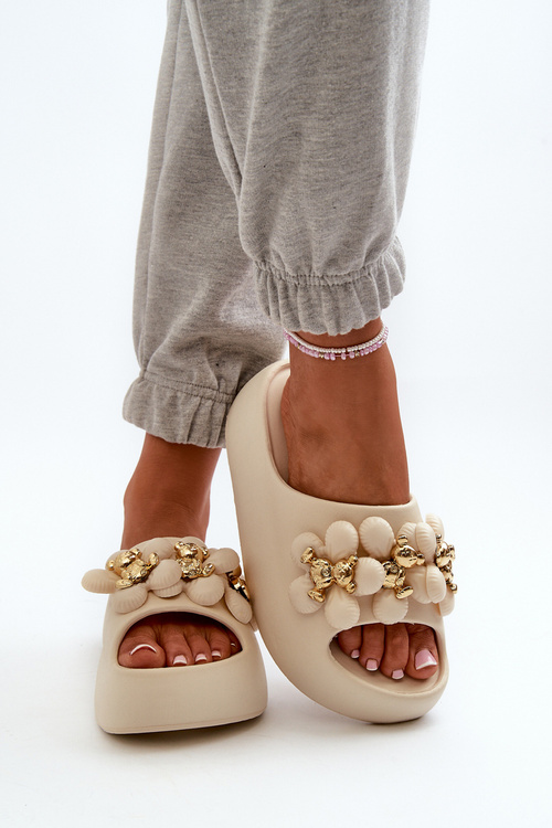 Dámské pěnové žabky s ozdobami na tlusté podrážce světle béžové Bremavia