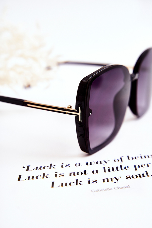 Klasické slnečné okuliare v160023 čierne