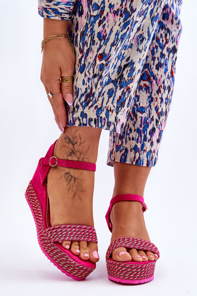 Klasické dámské sandály na klínu Fuchsie Malmo