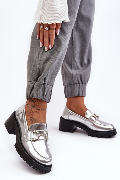 Dámske kožené topánky na masívnom päte strieborné Lemmitty