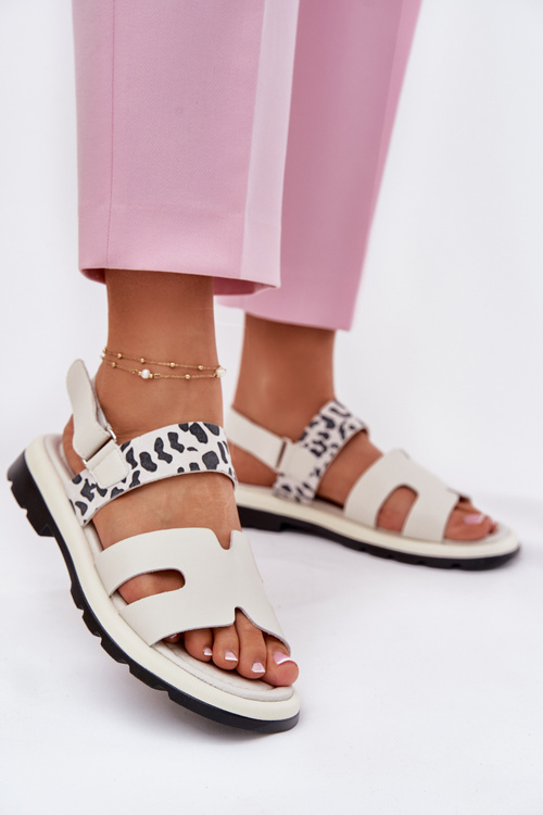 Dámske Kožené Sandále Na Plochosť Pata Leopard Vinceza 66780 Béžové