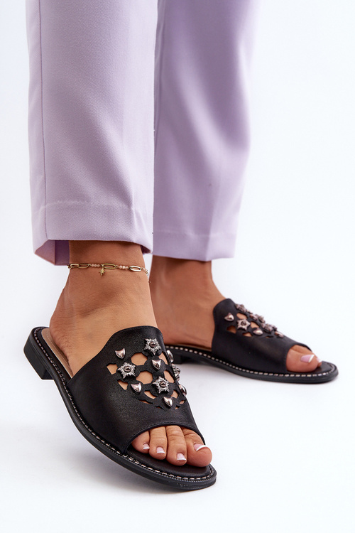 Lesklé dámske sandále s ozdobami S.Barski KV27-063 čierne