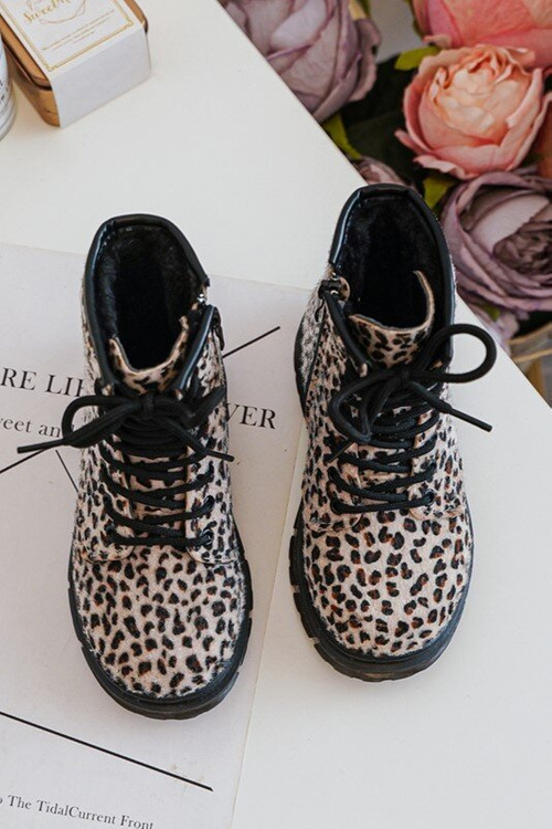 Detské topánky izolované zipsom béžovou goopy