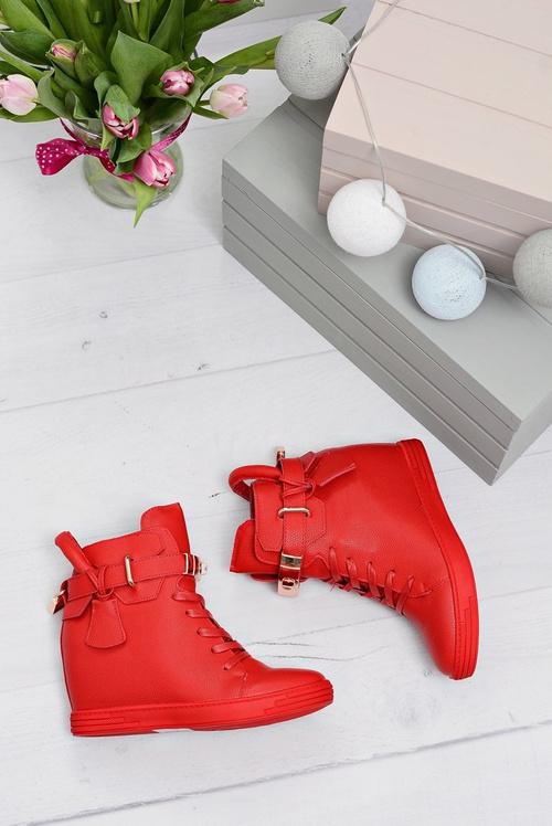 Dámske červené tenisky Zlatý zámok.