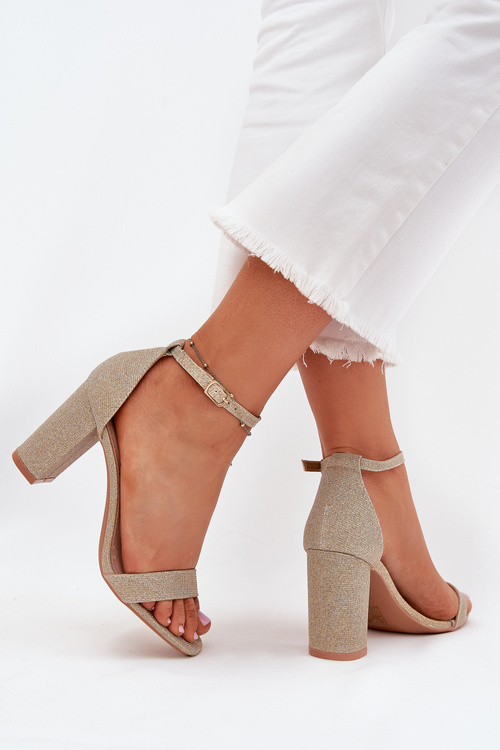 Lesklé Dámske Sandále Na Podpätku Zlaté Kavina