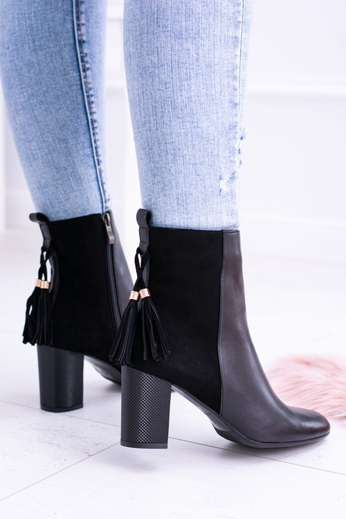 Čierne ženské topánky na príspevku Laura Messi 1821