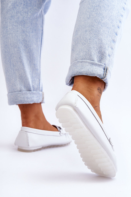 Pohodlné biele biele kožené mokasíry dám