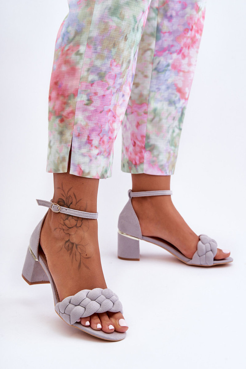 Semišové sandále s vrkôtkovou šedou essenzou