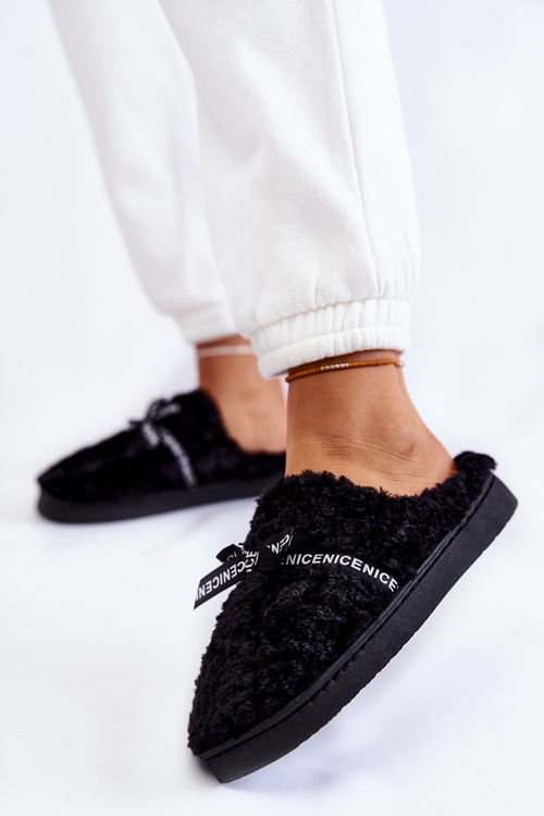 Dámska kožušina papaci s lukom čiernou ryanou