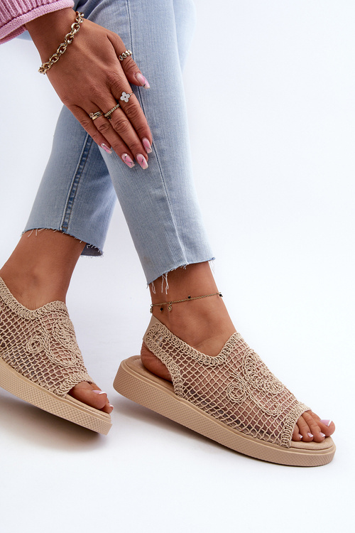 Dámske čierne kvetinové rovné sandále Abidina