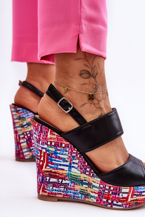 Dámské sandály na klínu Černé Calderia