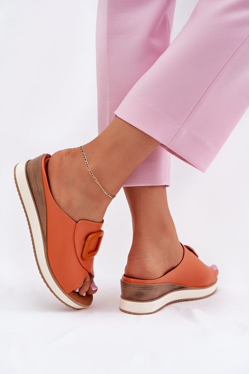 Dámské kožené pantofle na klínu Artiker 56C2149 oranžové