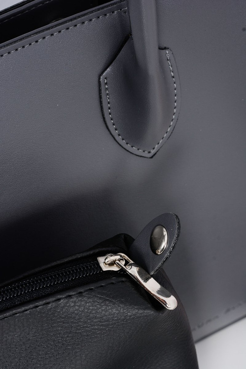 Nakupujúci šedá taška + kozmetička