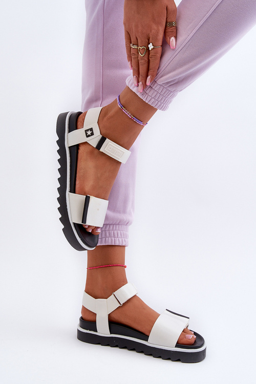 Dámske sandále na platforme Big Star NN274777 Biele