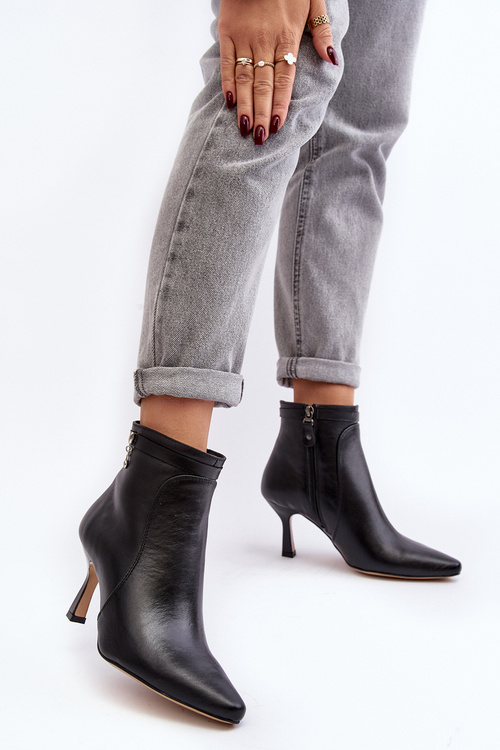 Kožené dámské kozačky na podpatku Maciejka 06301-01 černé