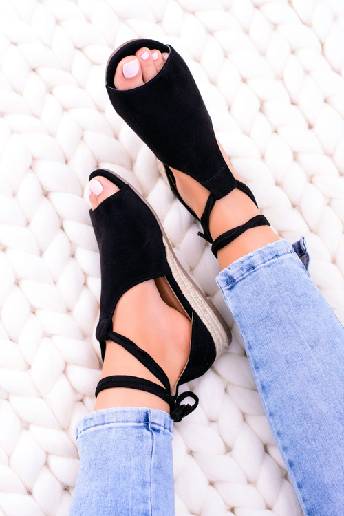 Čierne semišové sandále na svetelnom klinovom klinoch