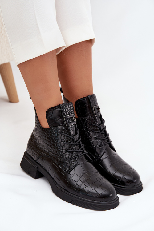 Kožené čižmy s ozdobným reliéfom Izolované Vinceza 66815 Čierne