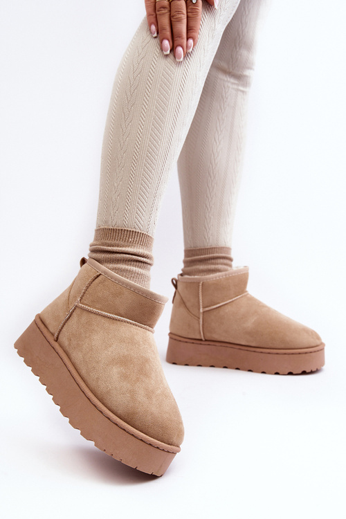 Dámske snehové topánky na plošine izolované béžou kožušina Xamella