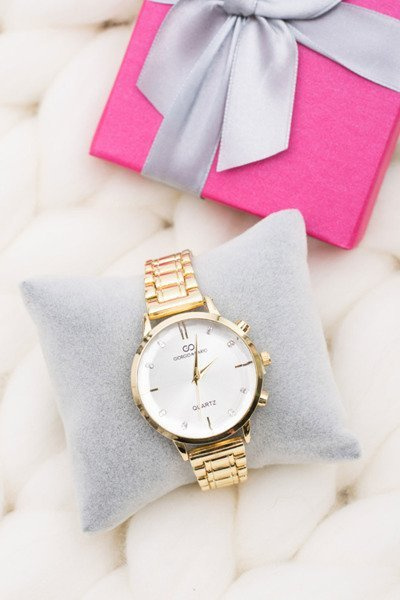 Stylish Gold Women Watch with Giorgio & Dario Bracelet