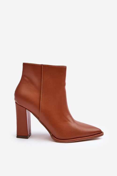 Dámske kožené topánky na hnedom stĺpiku Saitana