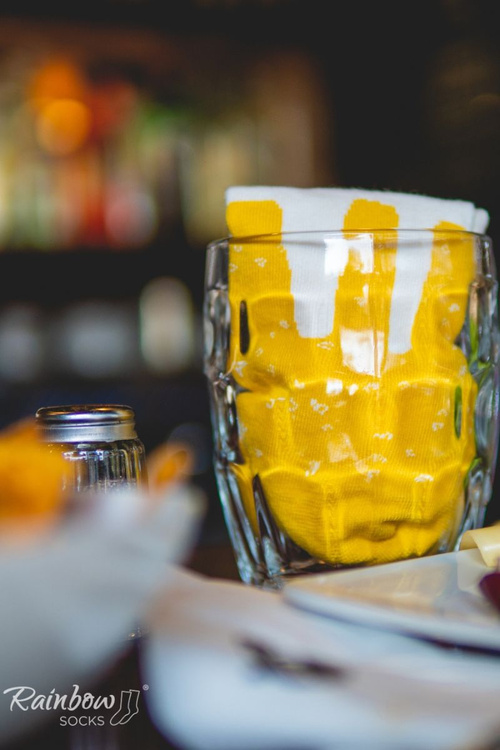 Dúhové ponožky ponožky v plechovke pivo 1 pár