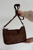 Odstíny hnědé a béžové