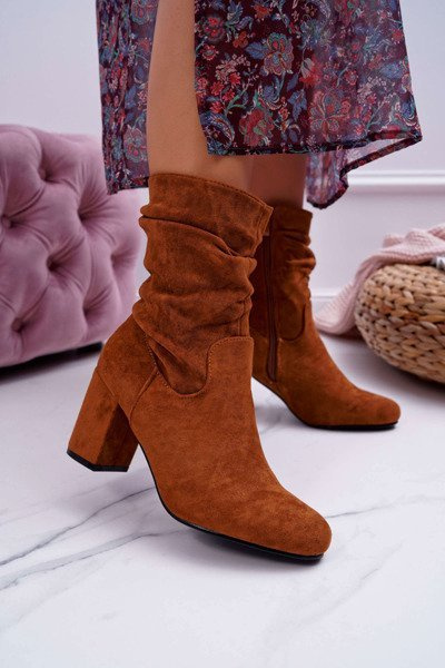 Dámske topánky na semišovom stĺpe ťavu nekonečné