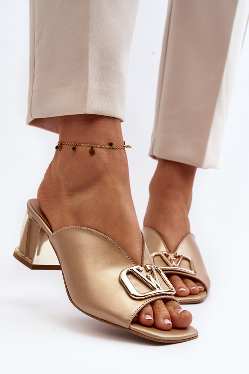 Elegantní dámské sandály na podpatku Laura Messi 2771 zlaté