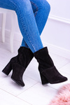 Black High Suede topánky na príspevku Laura Messi 1857