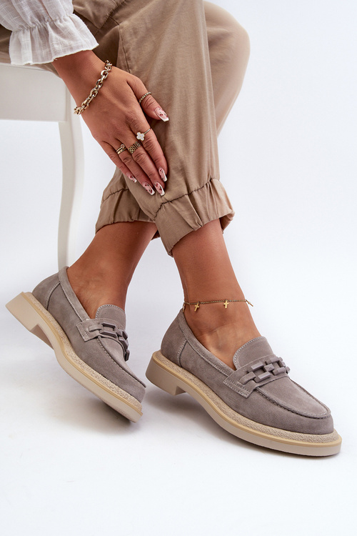 Dámske semišové mokasíny na plochom opätku s ozdobou D&A TW101 Šedé