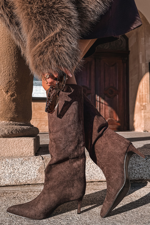 Dámske čižmy z eko semišu Nazúvacie na opätku Čokoládové Phelin