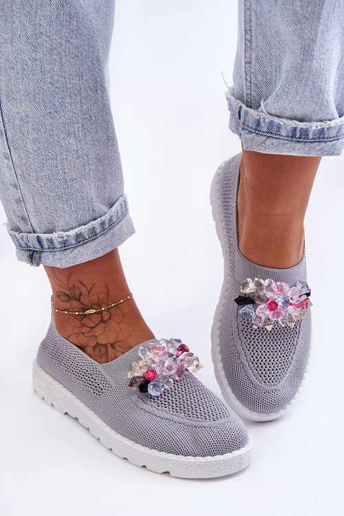 Dámske posuvné tenisky so šedými jednoduchými kameňmi