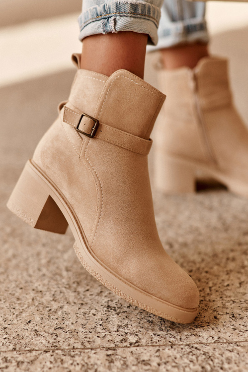 Zamszové Botky Se Sponou Bežové Neste
