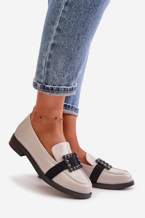 Lakované Dámske Mokasíny S Dekoráciou Svetlosivé Vinceza 58389