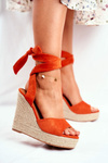 Dámske sandále na klinách zviazané oranžové Belleza