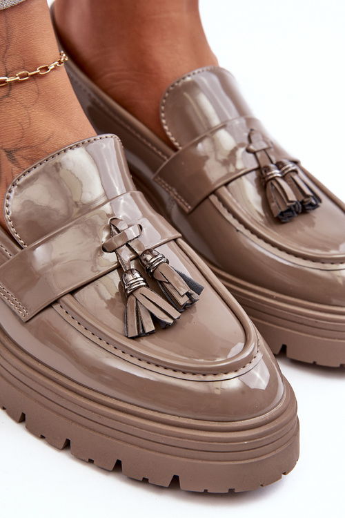 Chýbala topánky hrofoo s strapcami tmavou veleázou