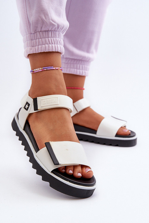 Dámske sandále na platforme Big Star NN274777 Biele