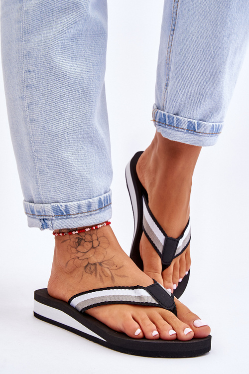 Dámske flip -flopy na čiernej platforme Big Star LL274781